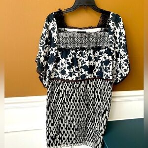 DUO Women’s Silk Blend Patterned Black and White Dress Size Small Lace Business